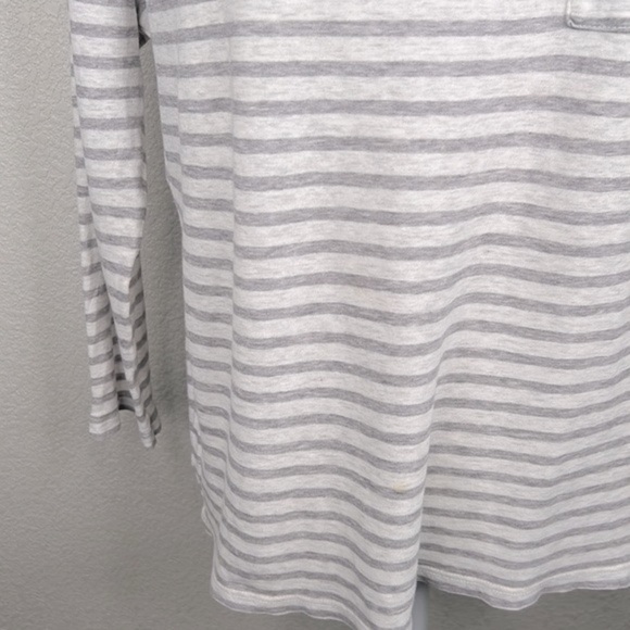 Vince Gray & White Striped Cotton Top Size Medium - Picture 3 of 6